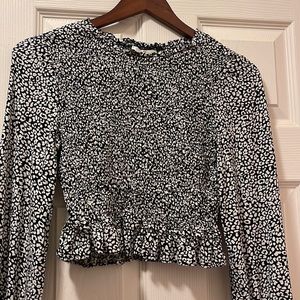 Black and cream dressy longsleeve top